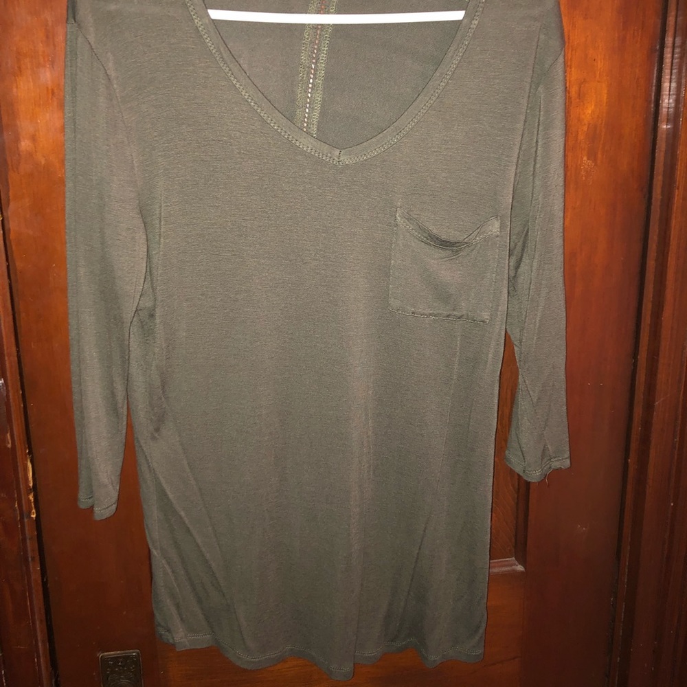 Clothes - Picture 3 of 8